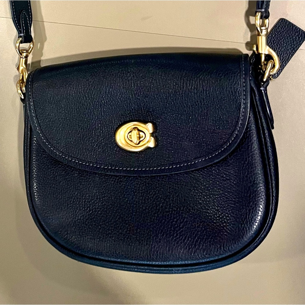 Coach Tabby Messenger 19 Bag